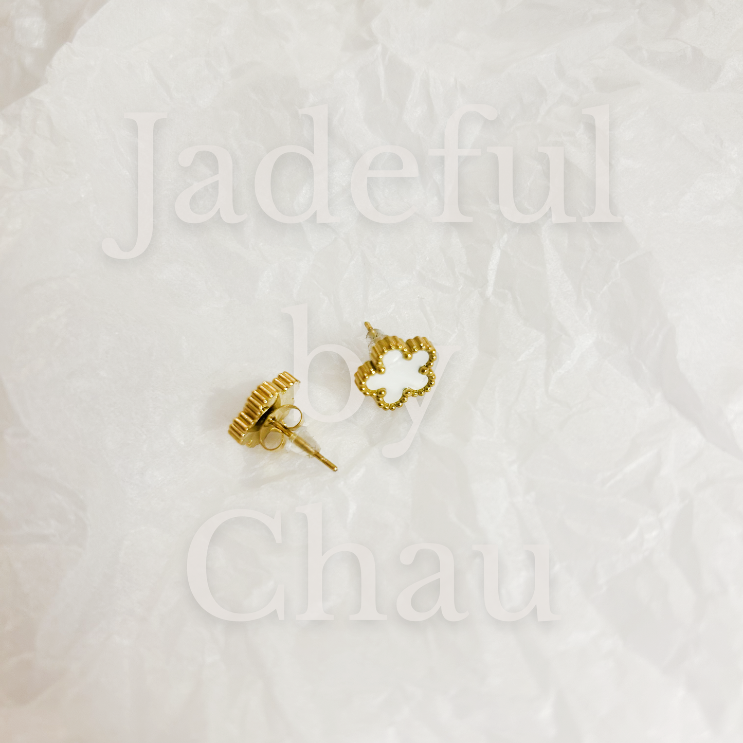 BLOOM Ohrstecker – Perlmuttweiss
