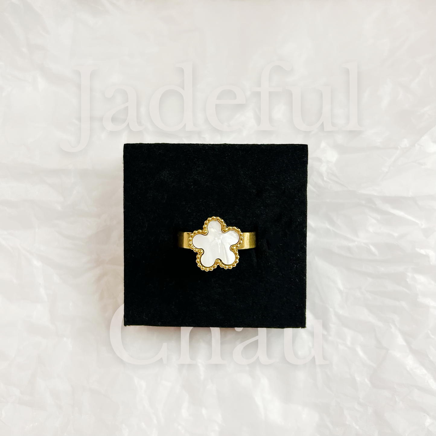 BLOOM Ring – Perlmuttweiss