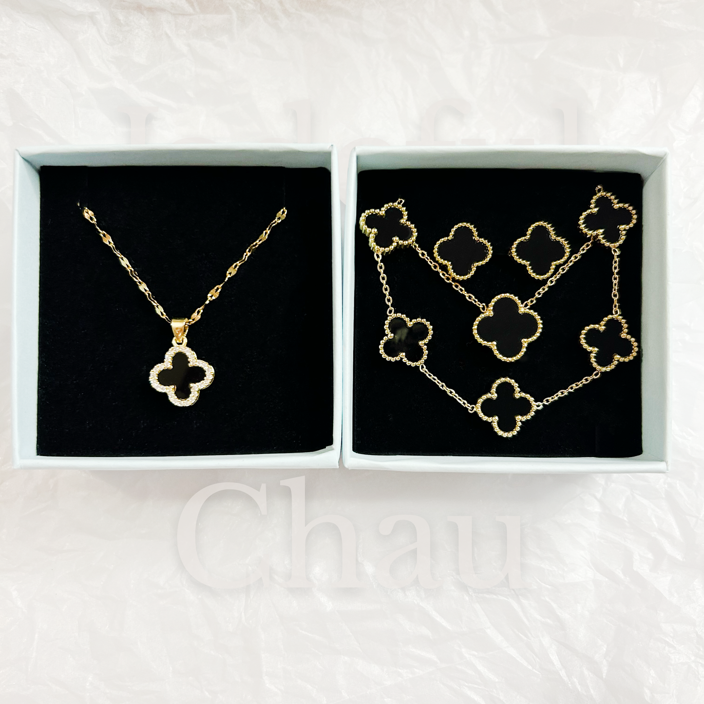 CLOVER REVERSIBLE Halskette – Perlmuttweiss & Schwarz