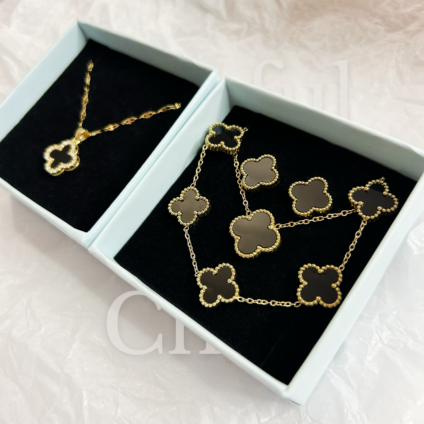 CLOVER Necklace – Black