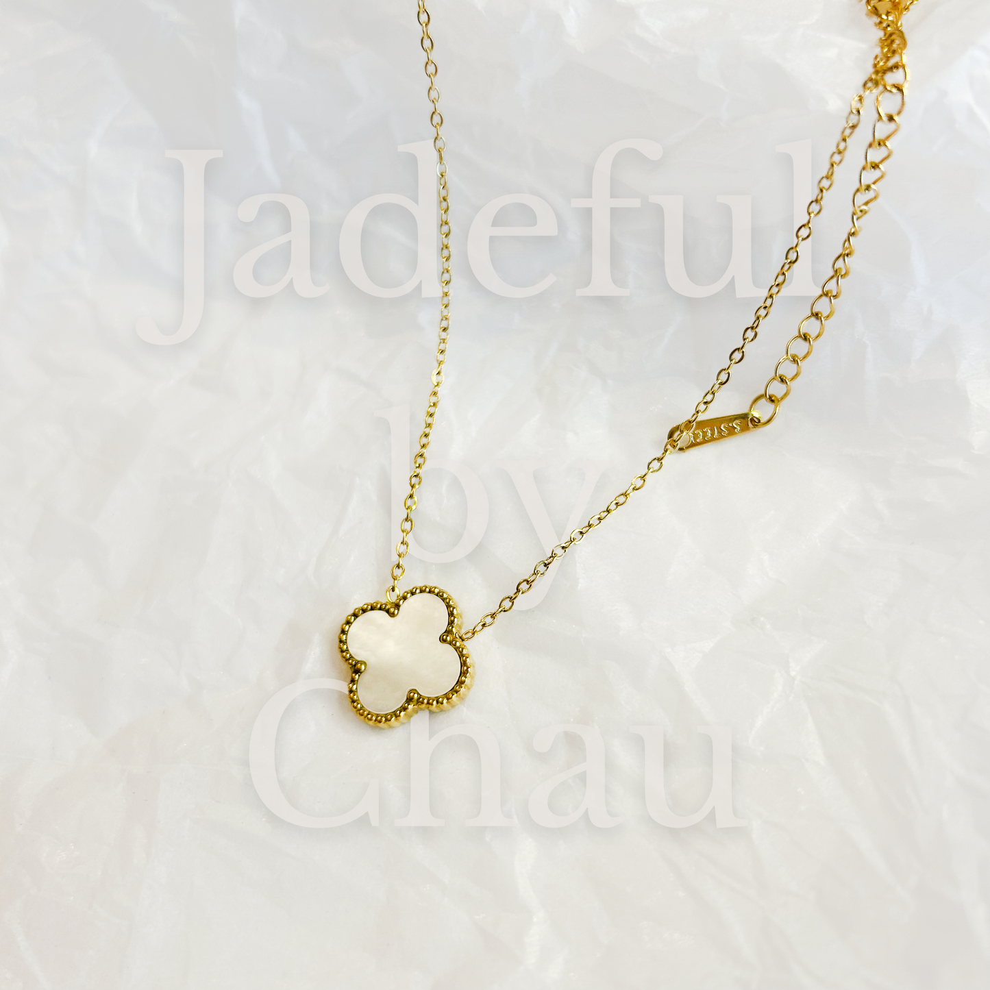 CLOVER Necklace – Mother-of-Pearl White