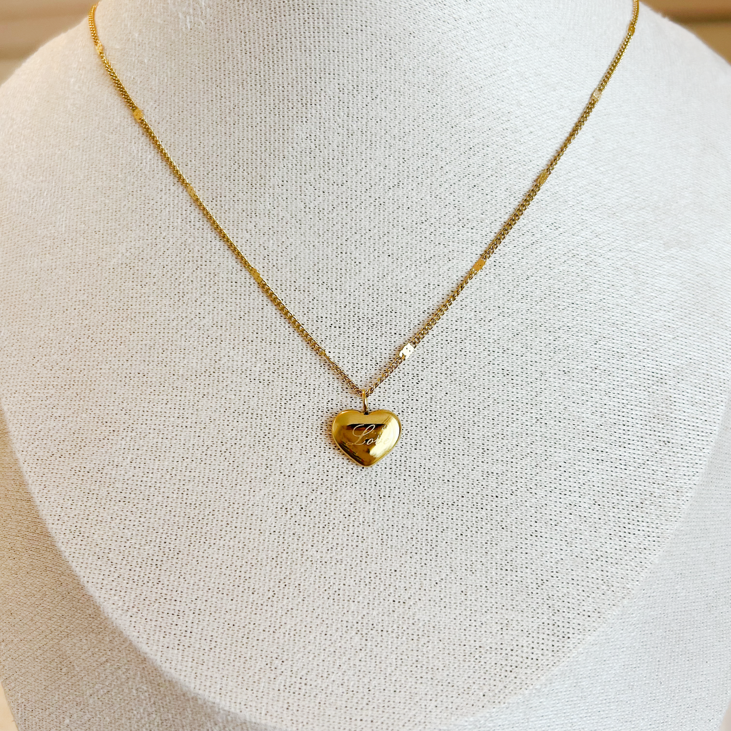 LOVE Necklace – Gold