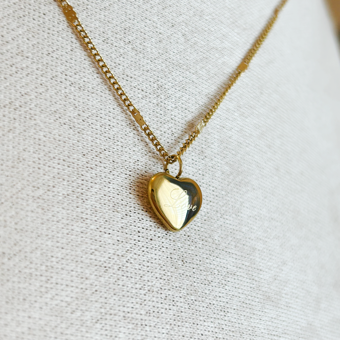 LOVE Necklace – Gold