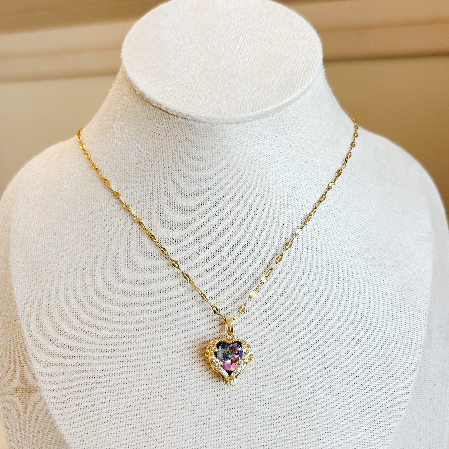 VIO AZURE Necklace – Gold