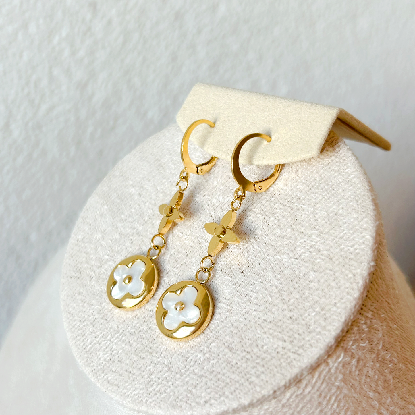 FLEUR NACRÉ Ohrringe – Gold