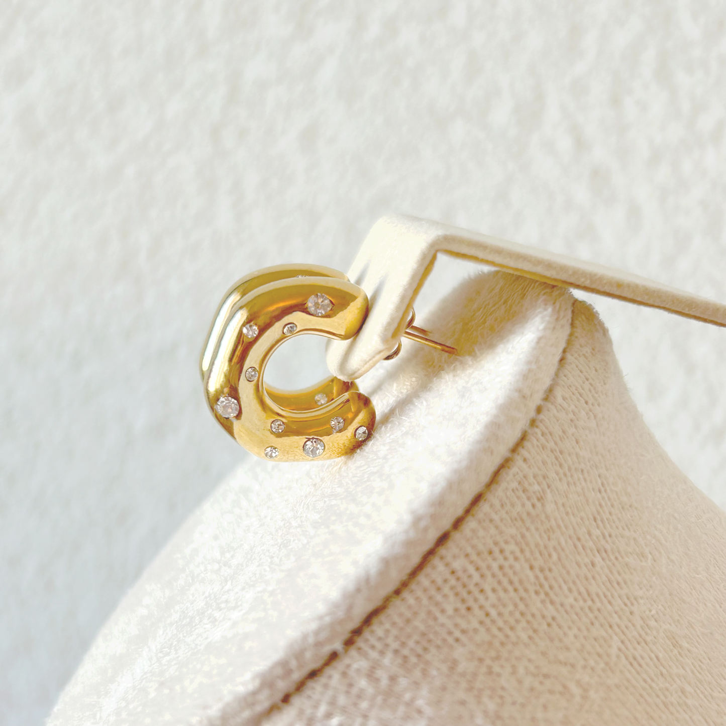 ABSTRACT DAZZLE earrings – gold 