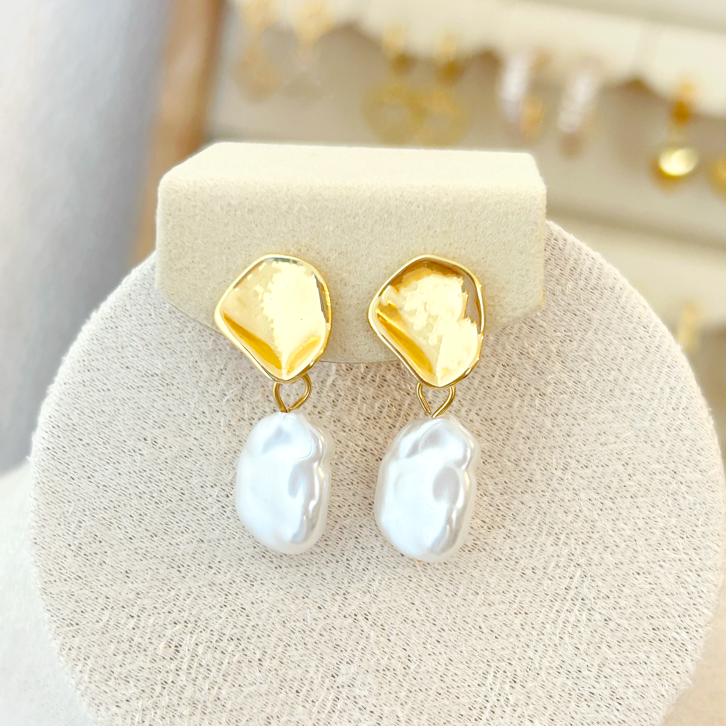 ORBITAL FAUX PEARL Earrings – Gold 