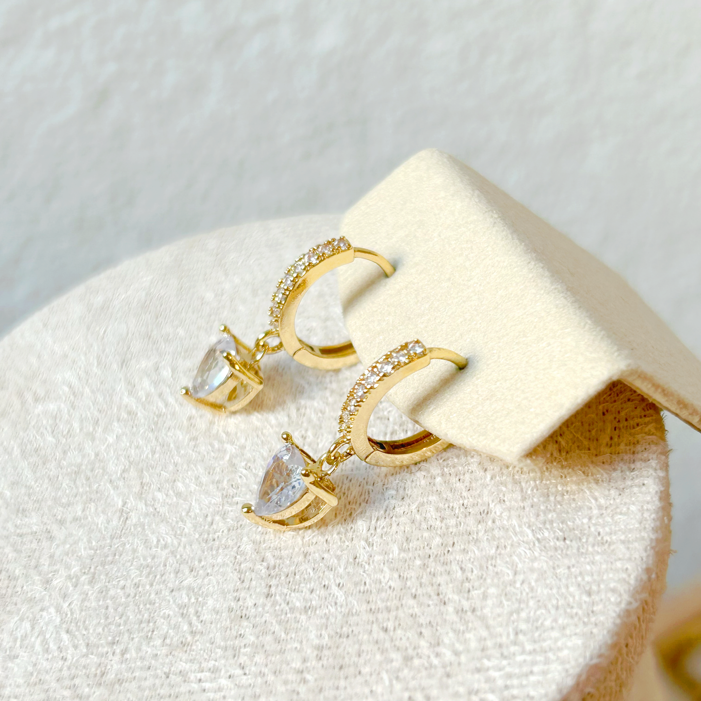BRILLIA HEART Earrings – Gold 
