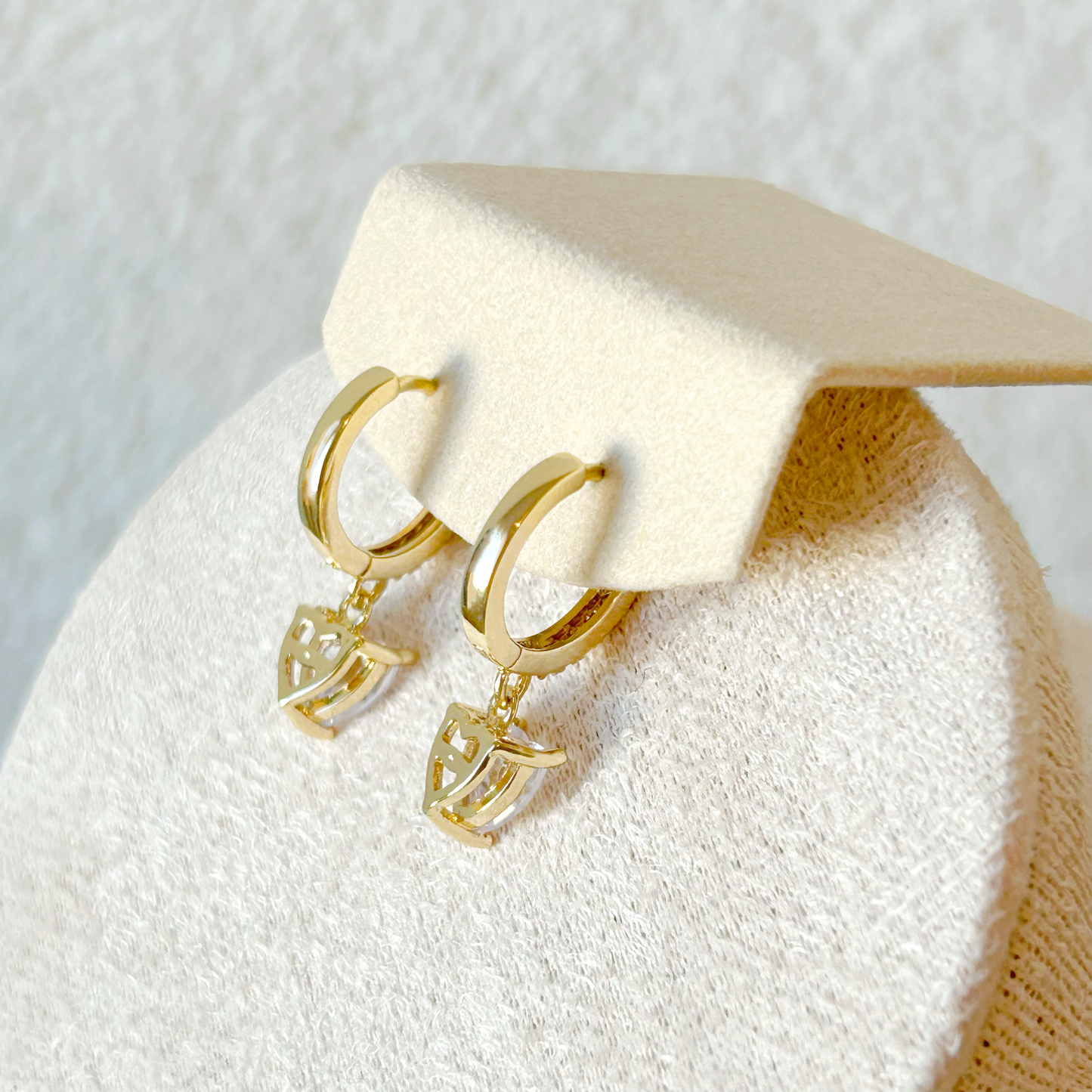 BRILLIA HEART Earrings – Gold 
