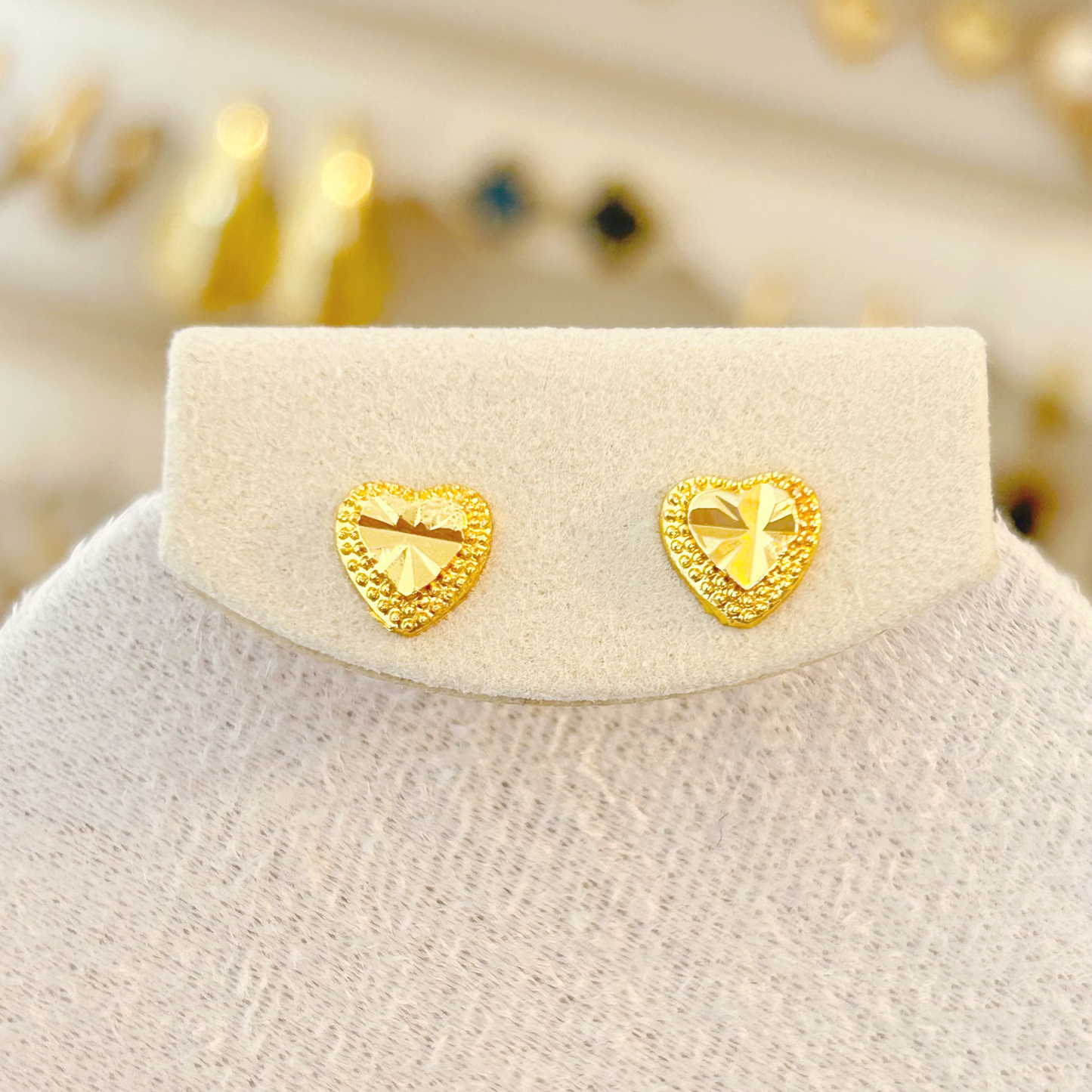 ARTISAN HEART Stud Earrings – Gold