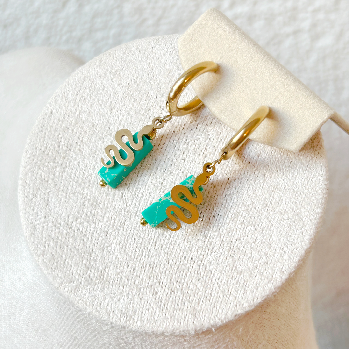 SNAKE Earrings – Gold