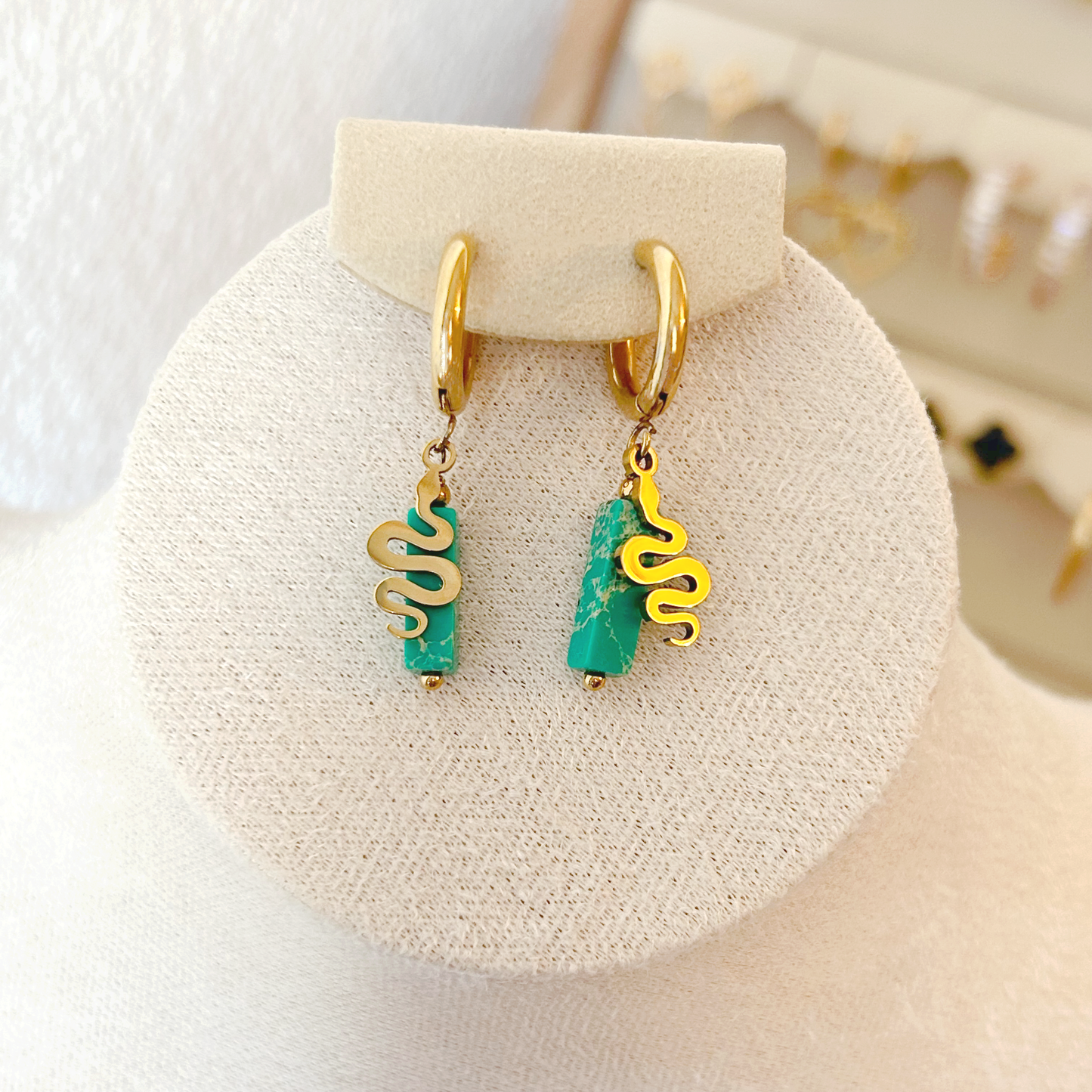 SNAKE Earrings – Gold