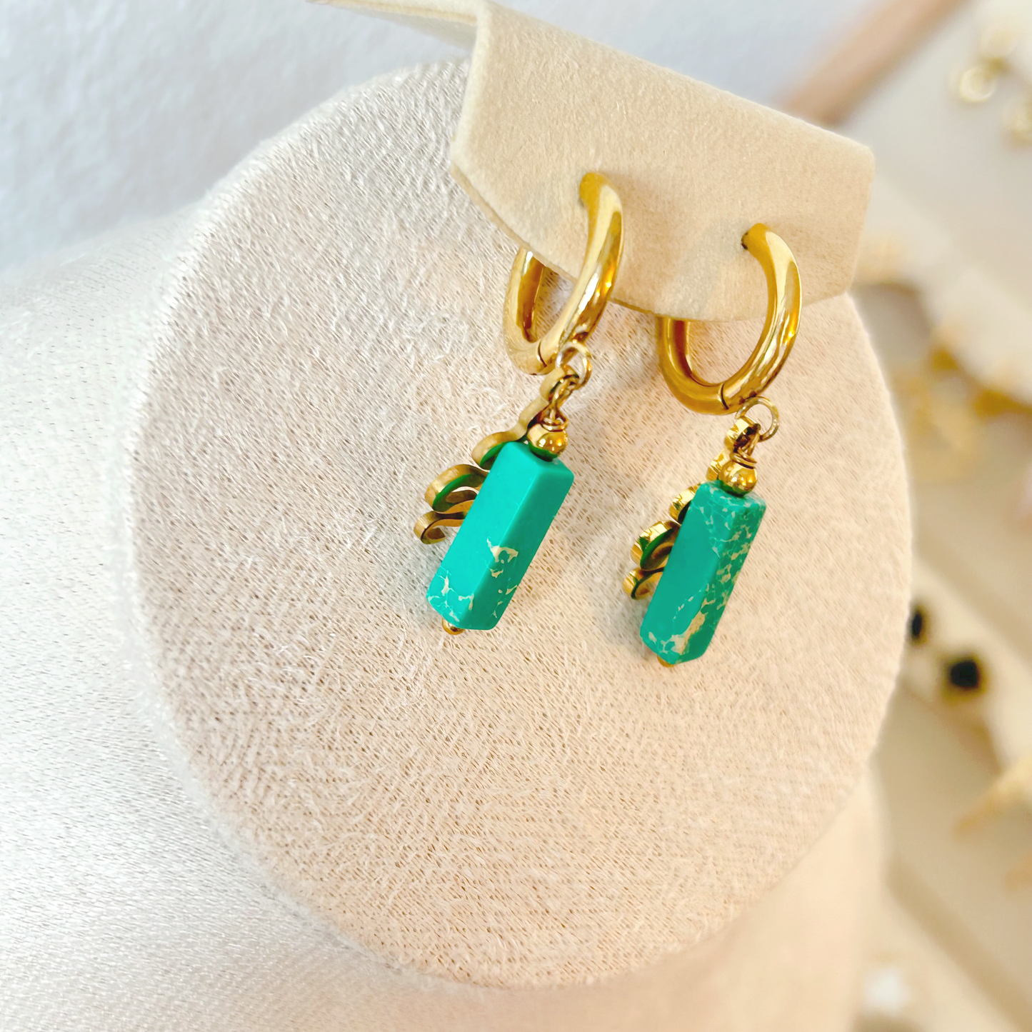 SNAKE Earrings – Gold