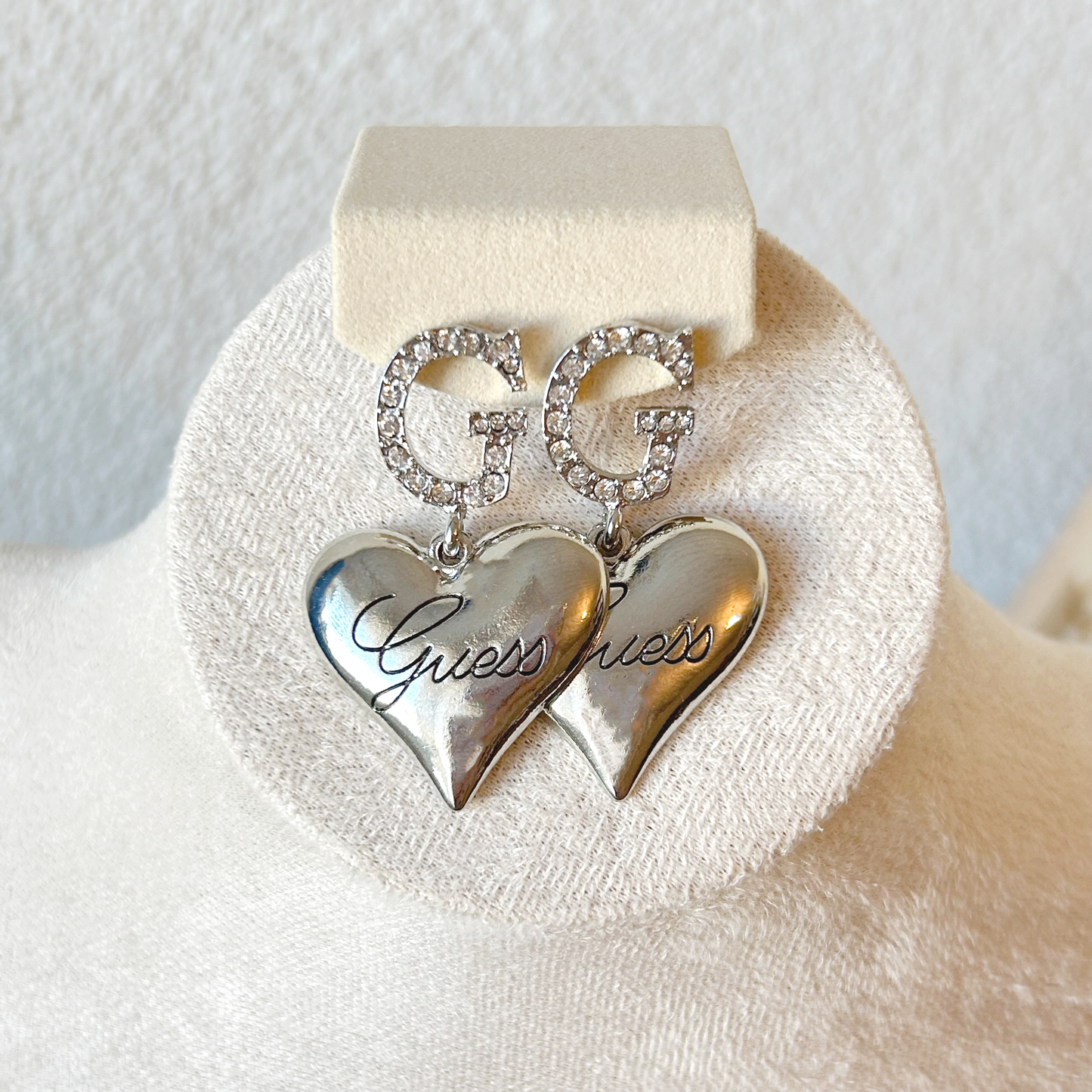 GUESS Heart Earrings – Silver 