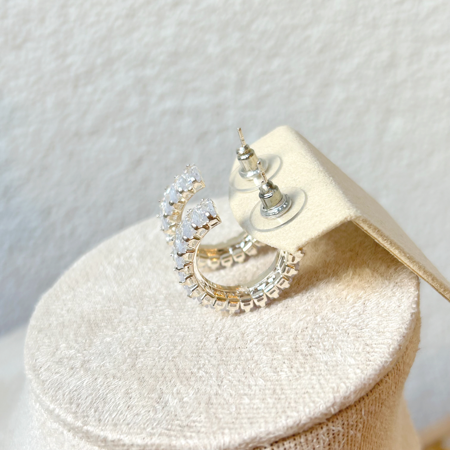 GLITTERING Hoops – Silver 