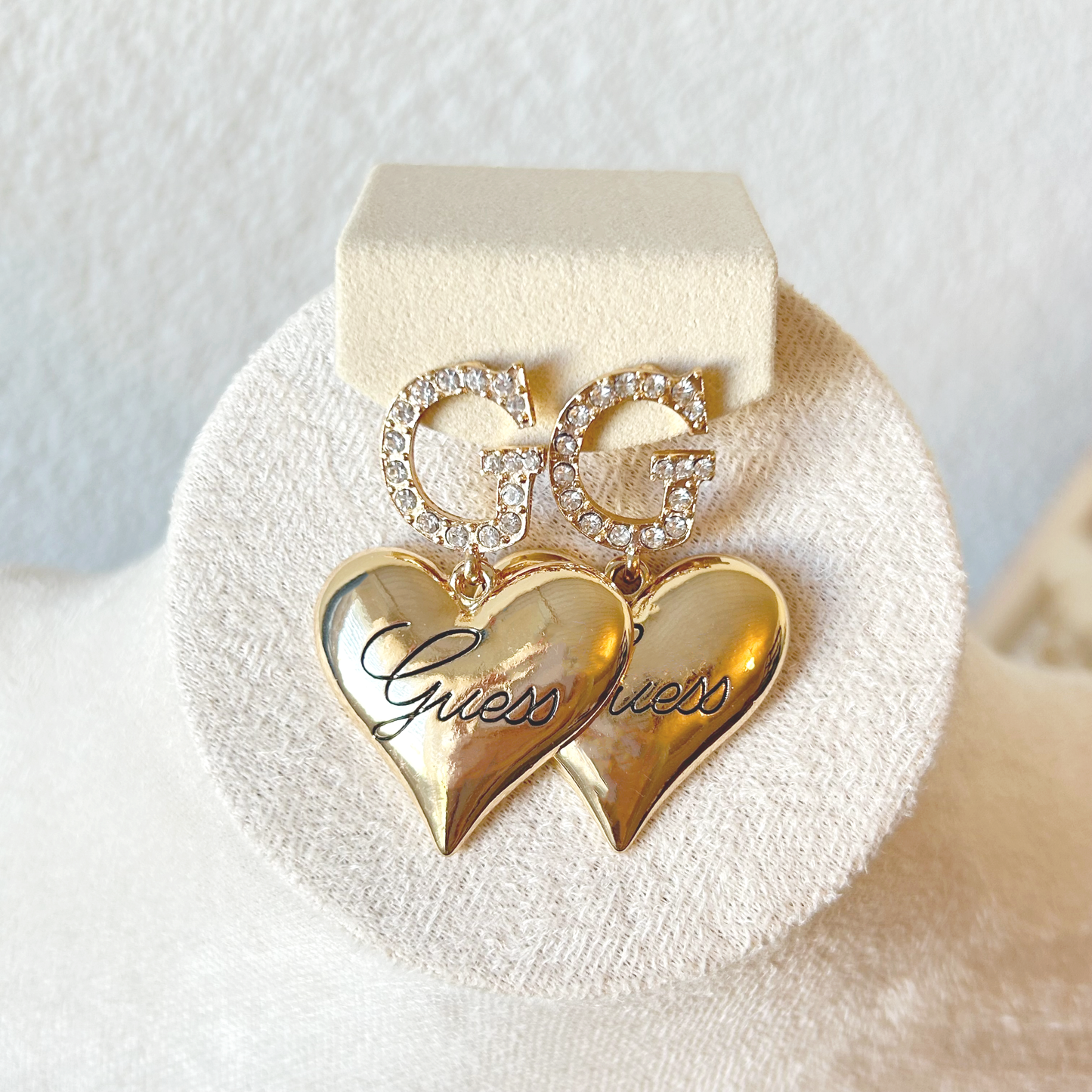 GUESS Heart Earrings – Gold