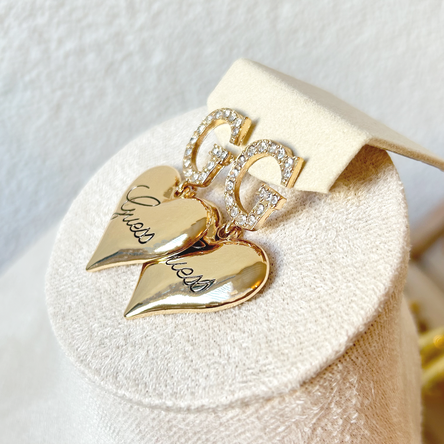 GUESS Heart Earrings – Gold