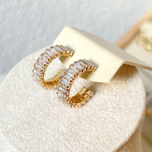 GLITTERING Hoops – Gold