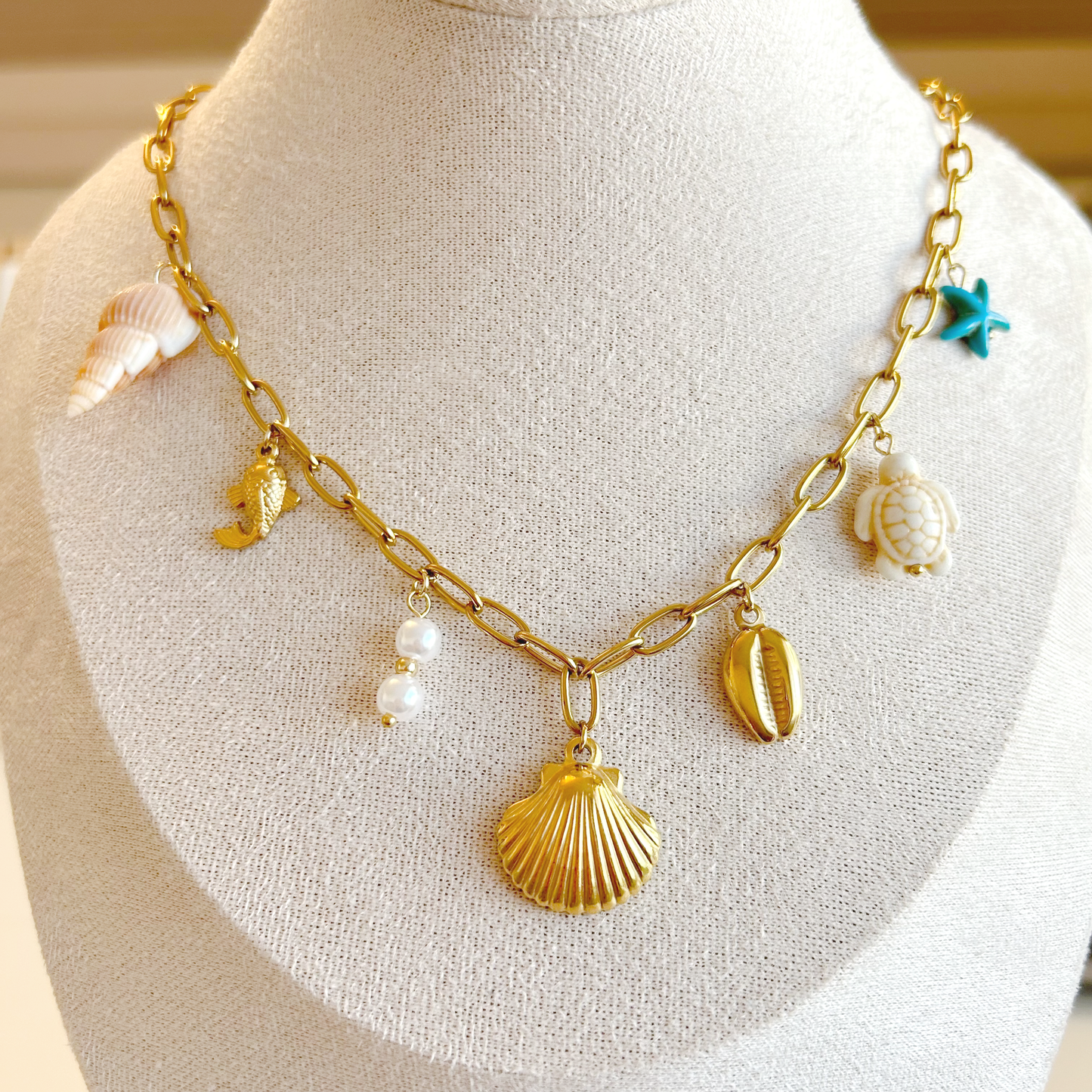 OCEAN TREASURES Charm Halskette – Gold