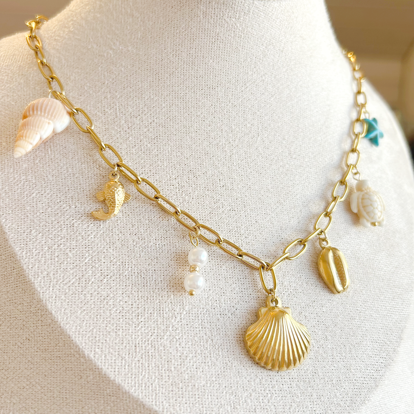 OCEAN TREASURES Charm Halskette – Gold