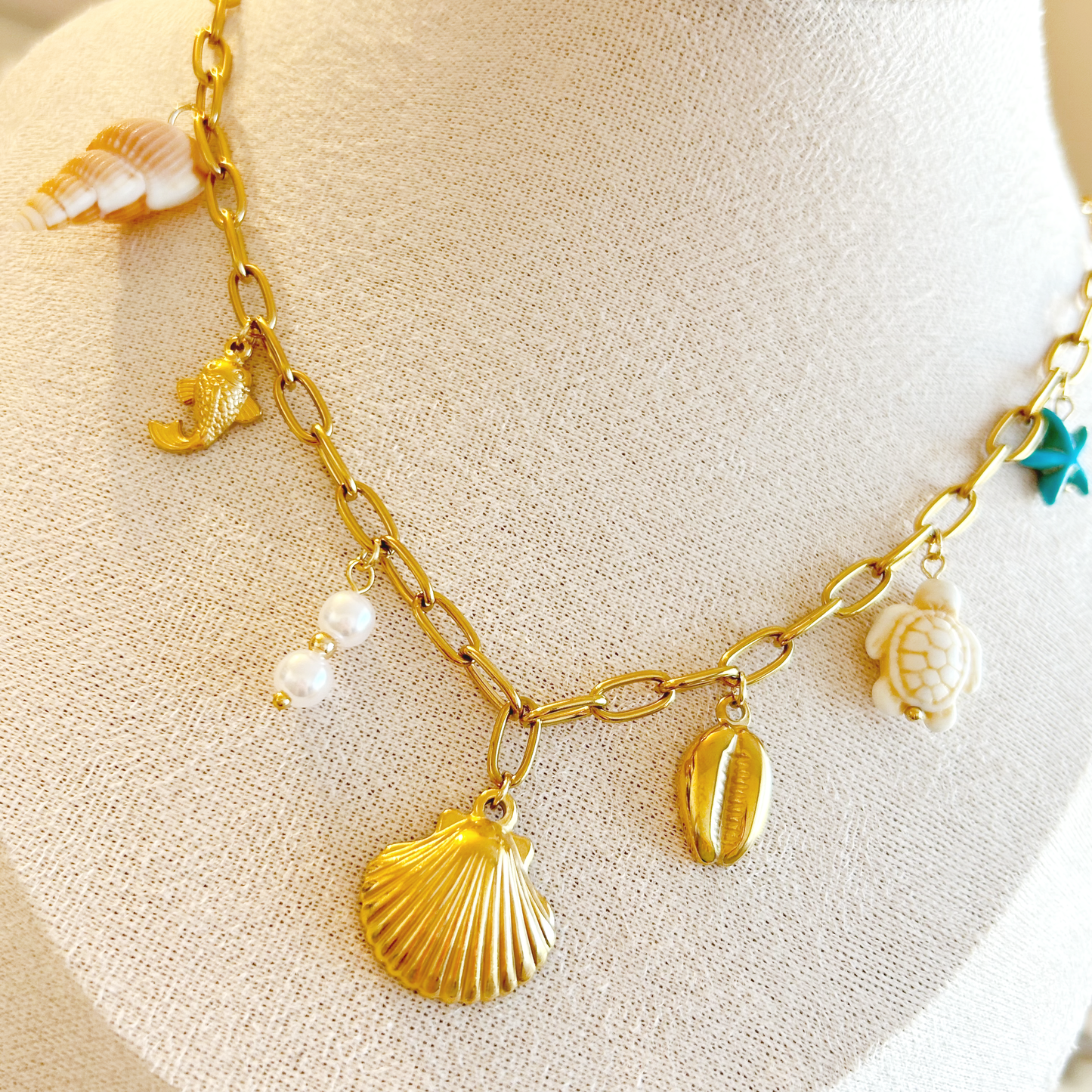 OCEAN TREASURES Charm Halskette – Gold