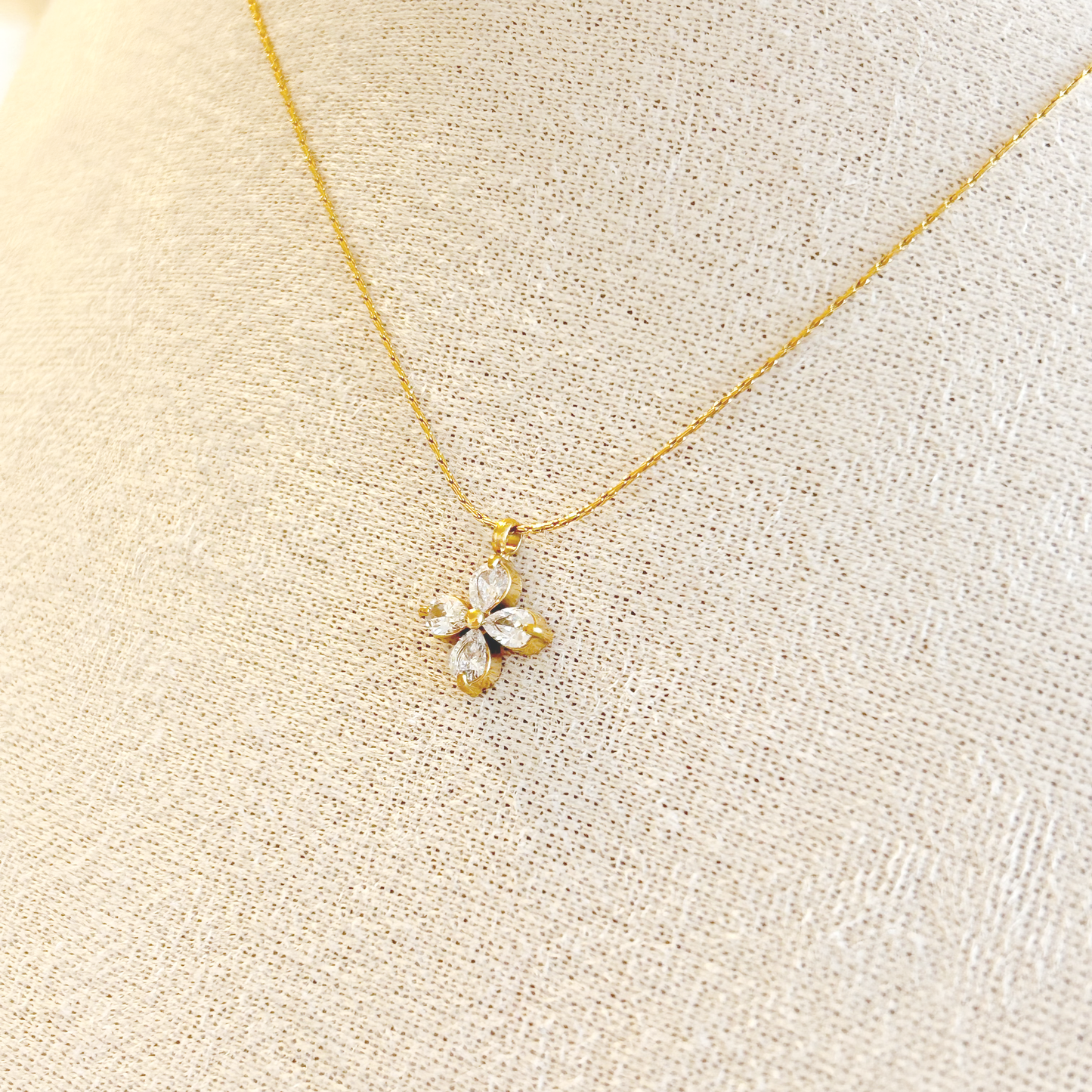 HOPE Necklace – Gold 