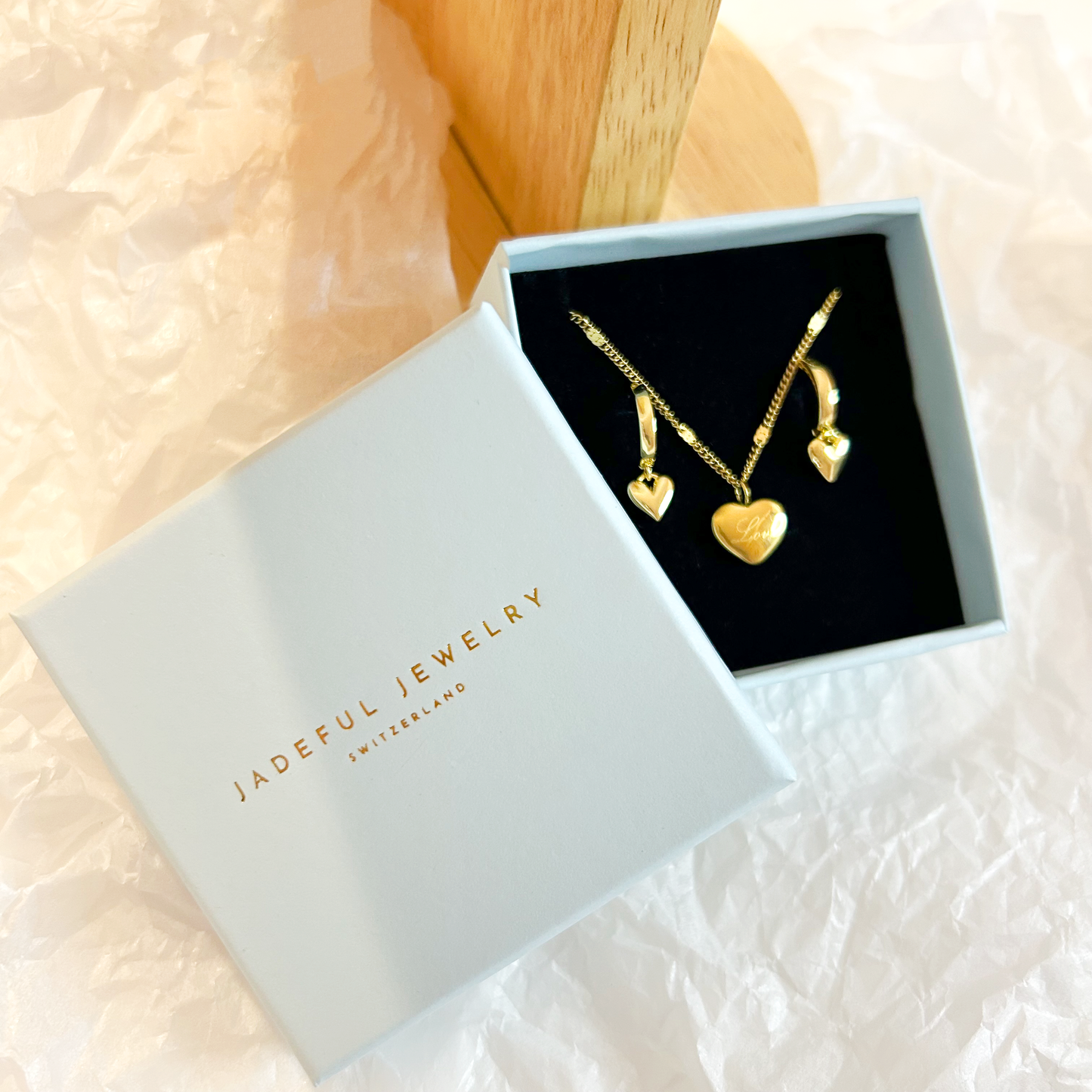 LOVE Jewelry Set – Gold