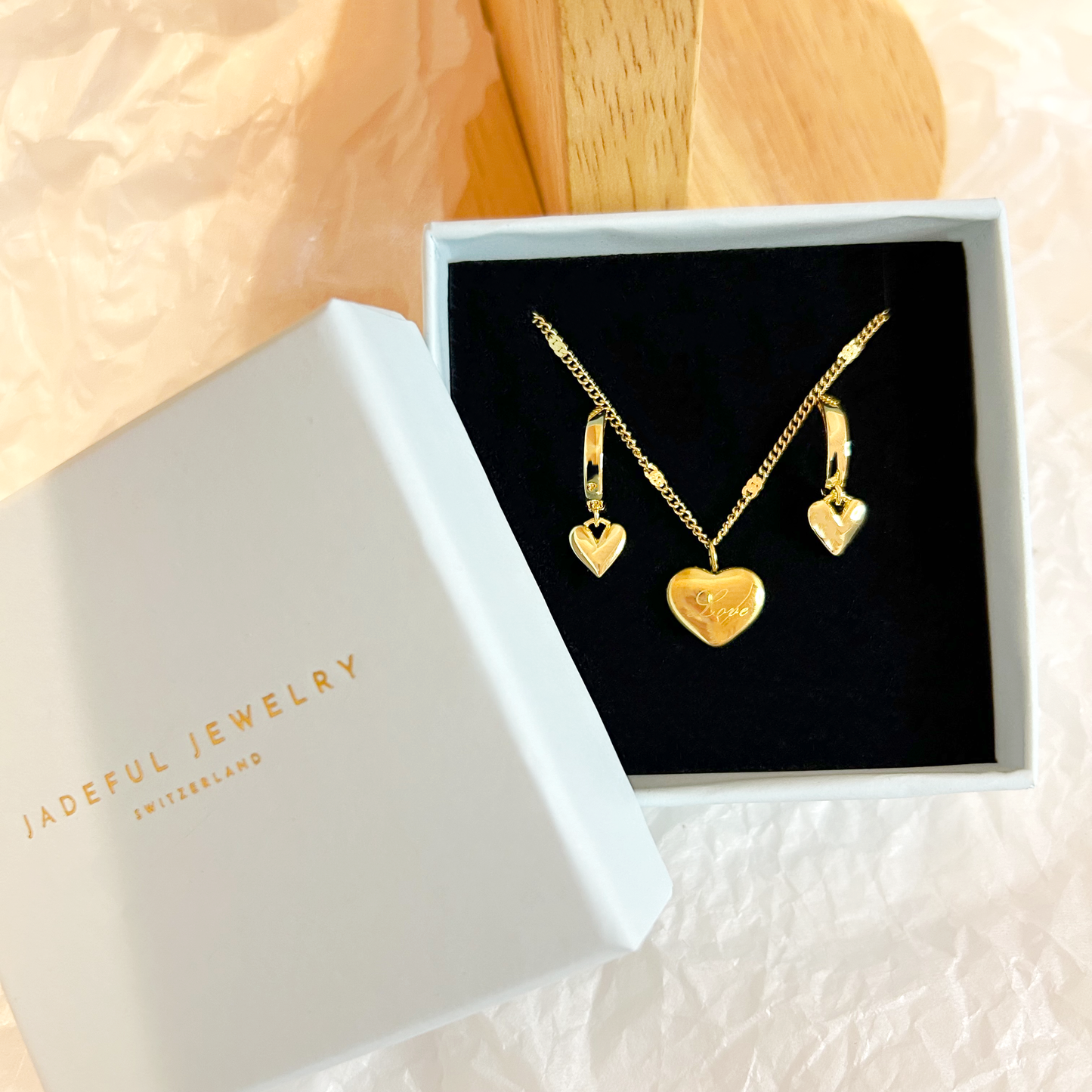 LOVE Jewelry Set – Gold