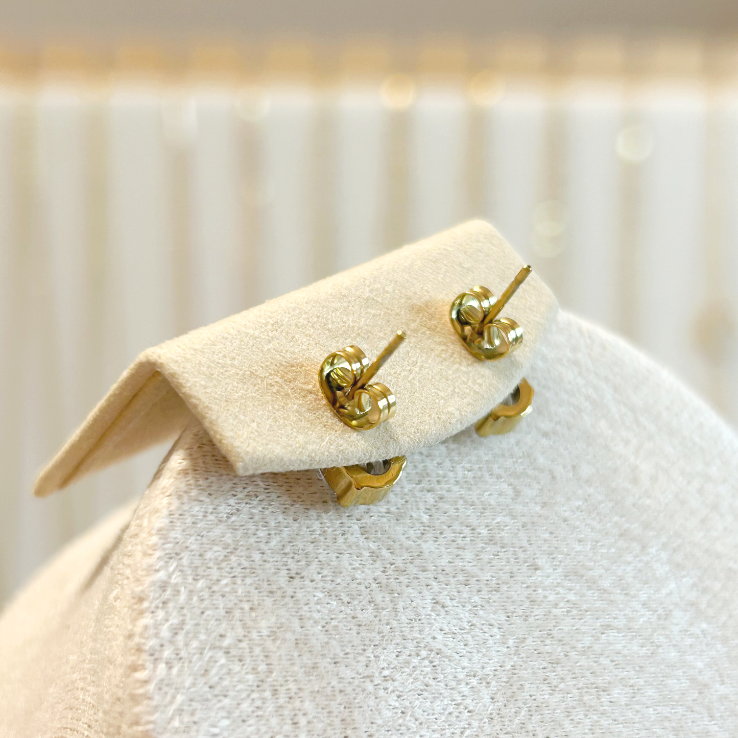 RADIANT DROP stud earrings – Gold 