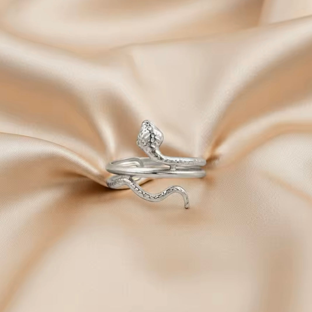 YIN SNAKE Ring – Silver